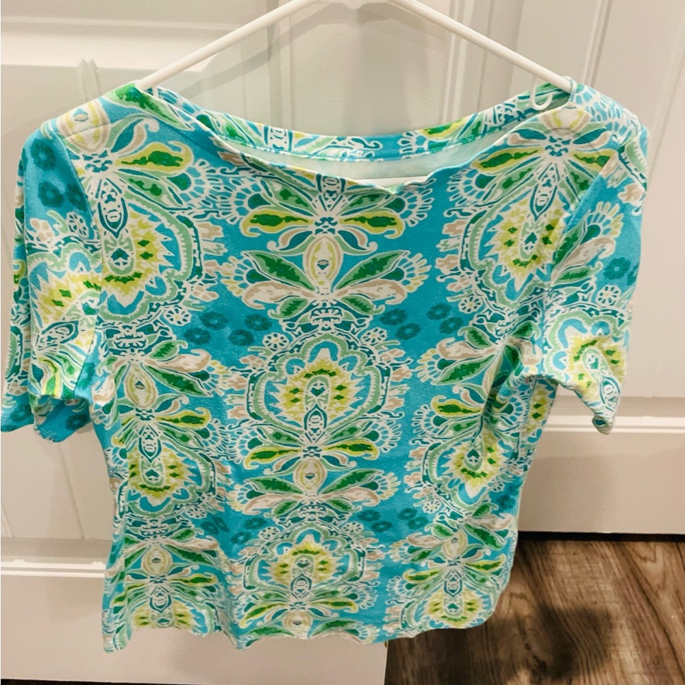 Women’s t shirt